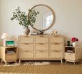 Schlafzimmerset aus Eiche und Rattan, 3-teiliges Boho-Set mit Kommode mit 9 Schubladen und Nachttischen