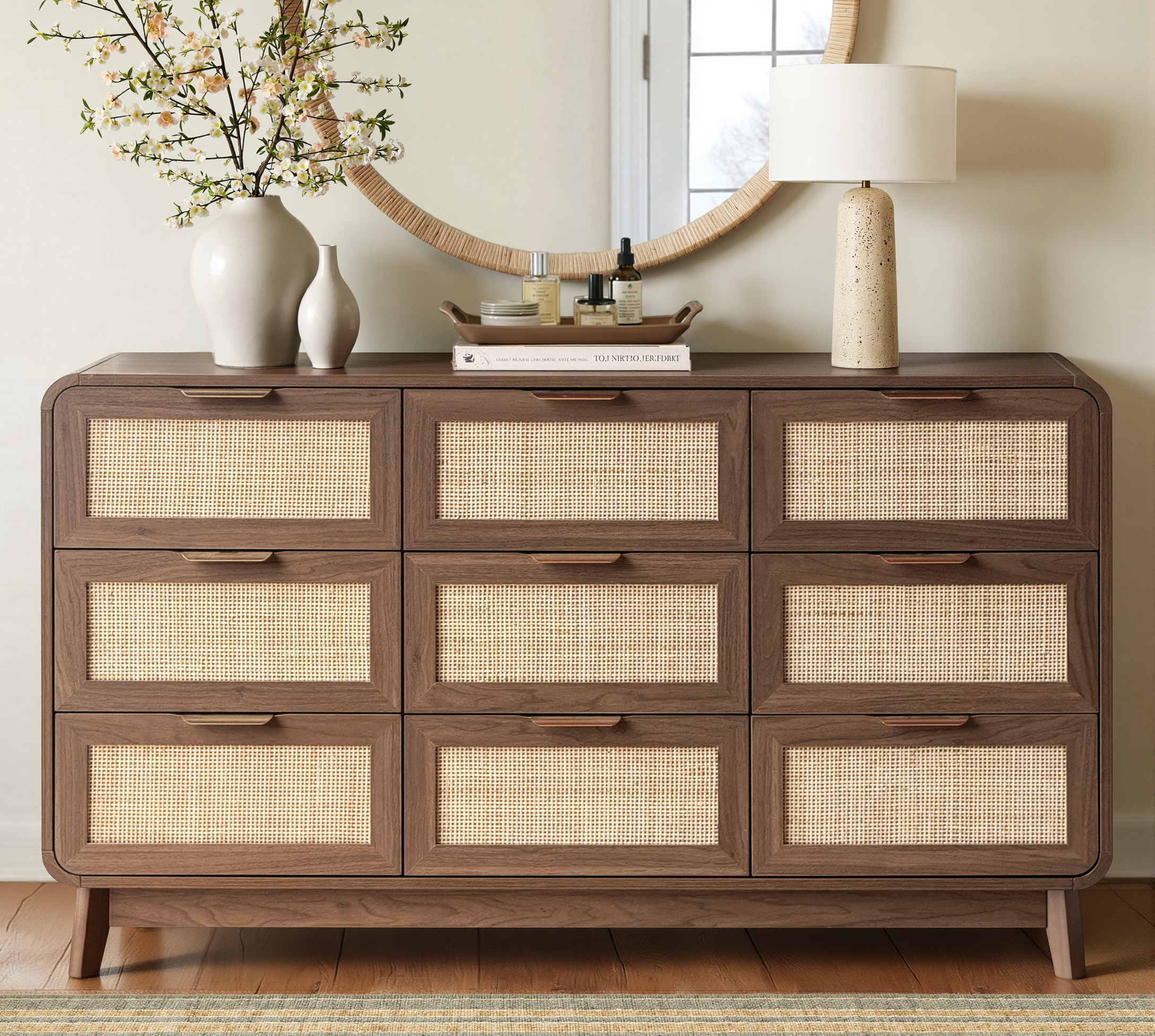 Kommode aus Nussbaum und Rattan mit 9 Schubladen – Kommode im Boho Chic