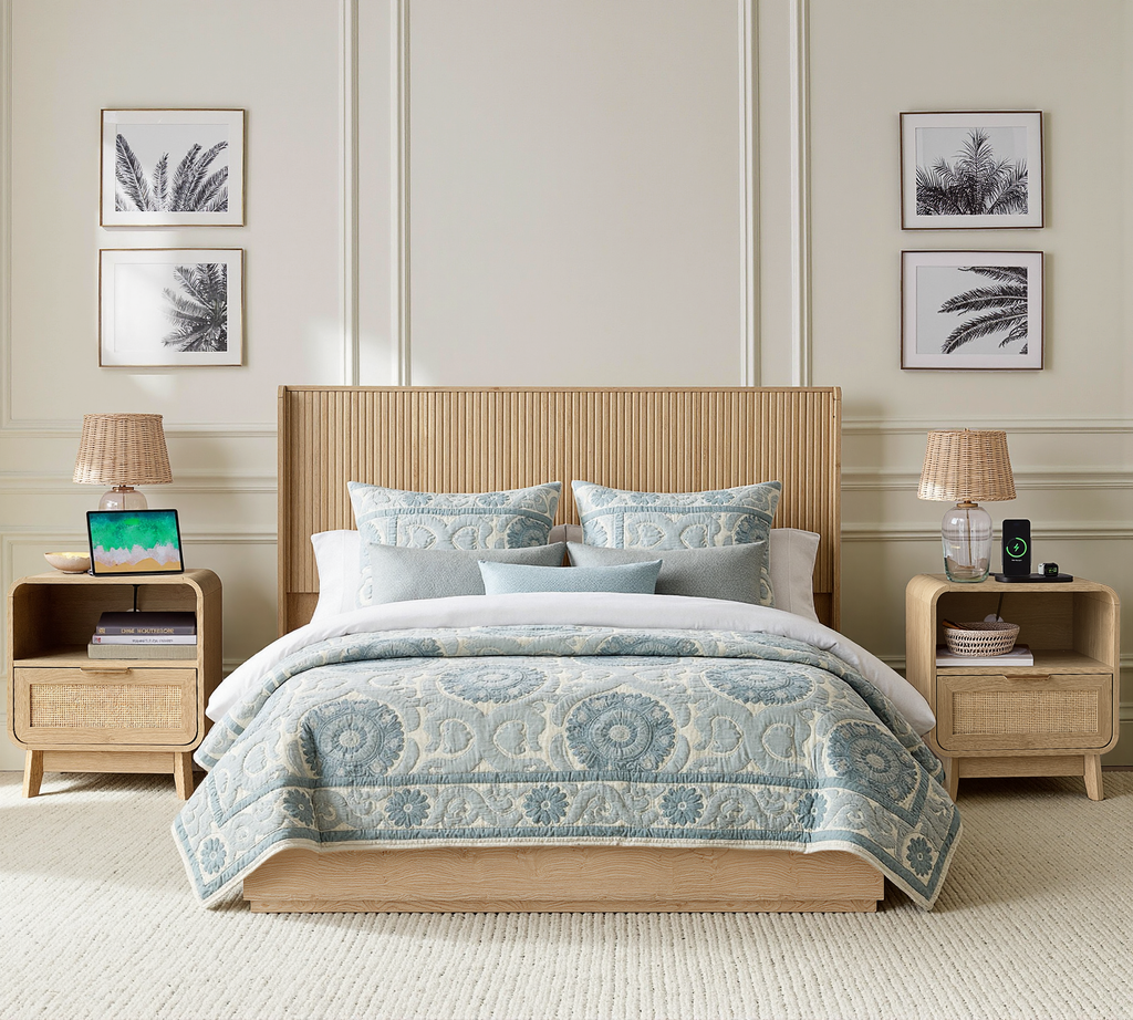 Nachttisch aus Eiche und Rattan – Boho-Nachttisch mit Schublade